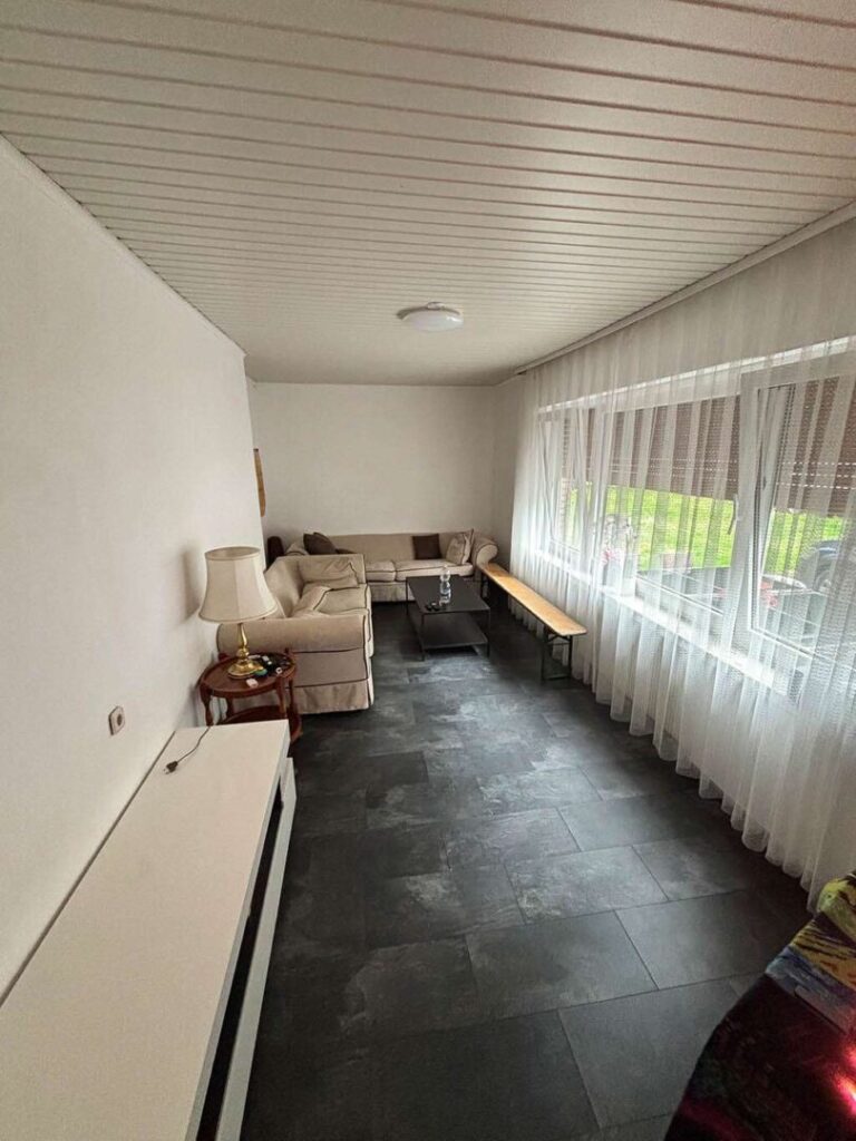 Wohnzimmer KG